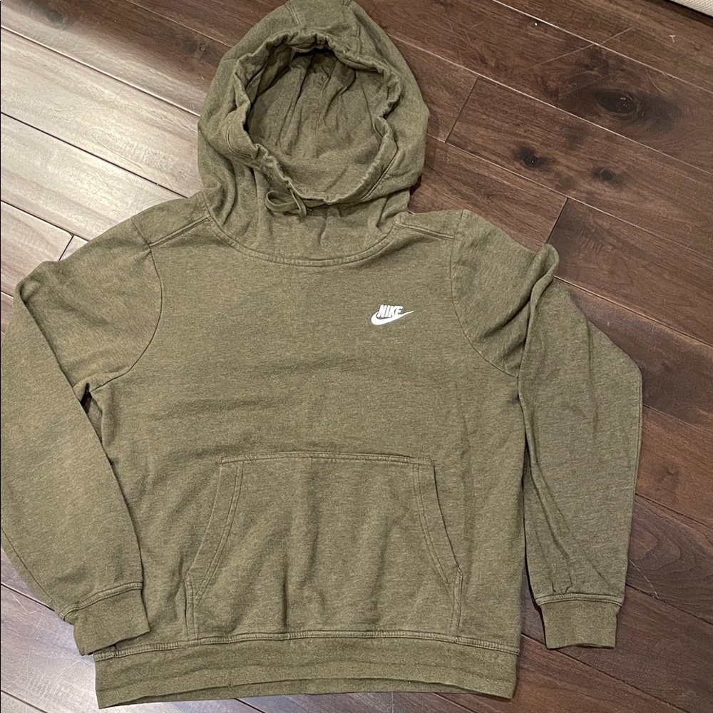Nike Women’s Green Pullover Hoodie size Medium